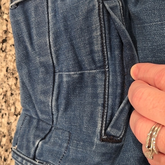 FRANK & EILEEN  WICKLOW  ITALIAN PERFORMANCE ANKLE JEANS. SIZE 6. - Picture 11 of 11